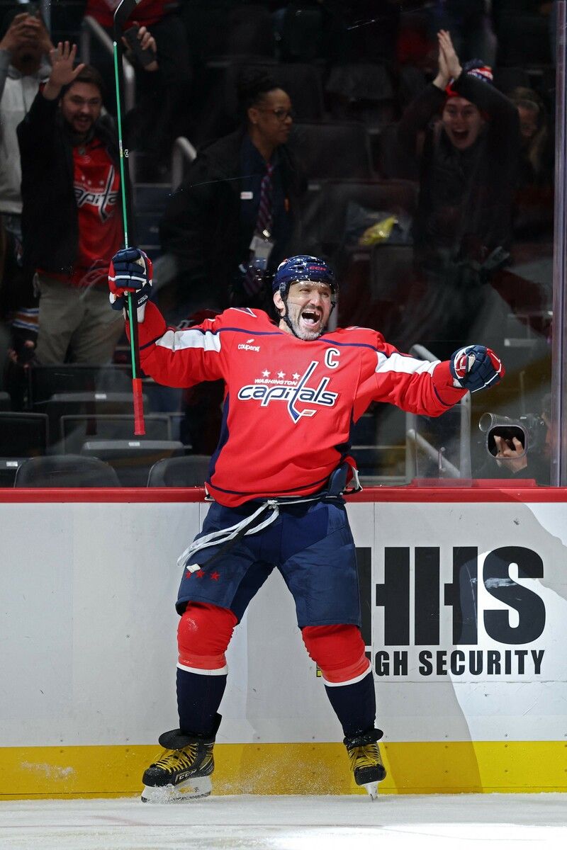 Alexander Owetschkin erzielte in seinem 1504. NHL-Spiel das 900. Tor.⇒APA