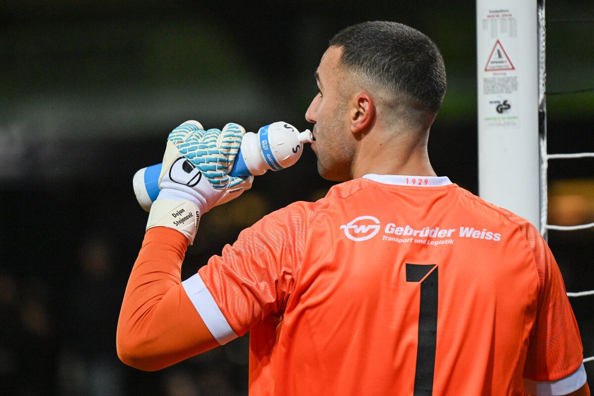 Altachs Nummer eins spielt auch in seiner dritten Saison im Rheindorf konstant gut. Dejan Stojanovic ist der sichere Rückhalt der Mannschaft.⇒gepa