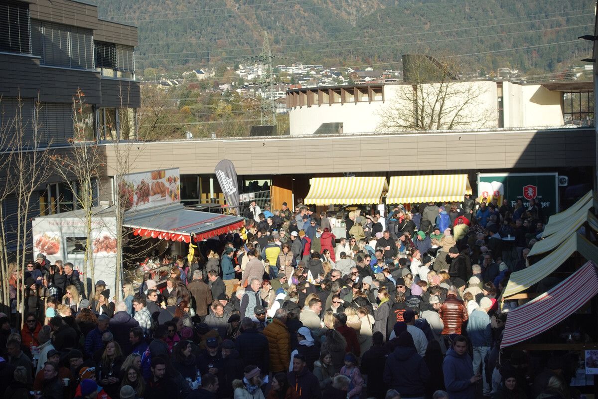 Am 9. November findet zum 28. Mal der Martinimarkt in Bürs statt.⇒veranstalter