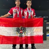 Zwei Rohdiamanten auf der Weltbühne gefordert