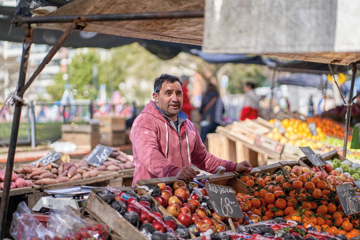 Auf dem Markt in Punta Carretas geht es entspannt zu.⇒Shutterstock