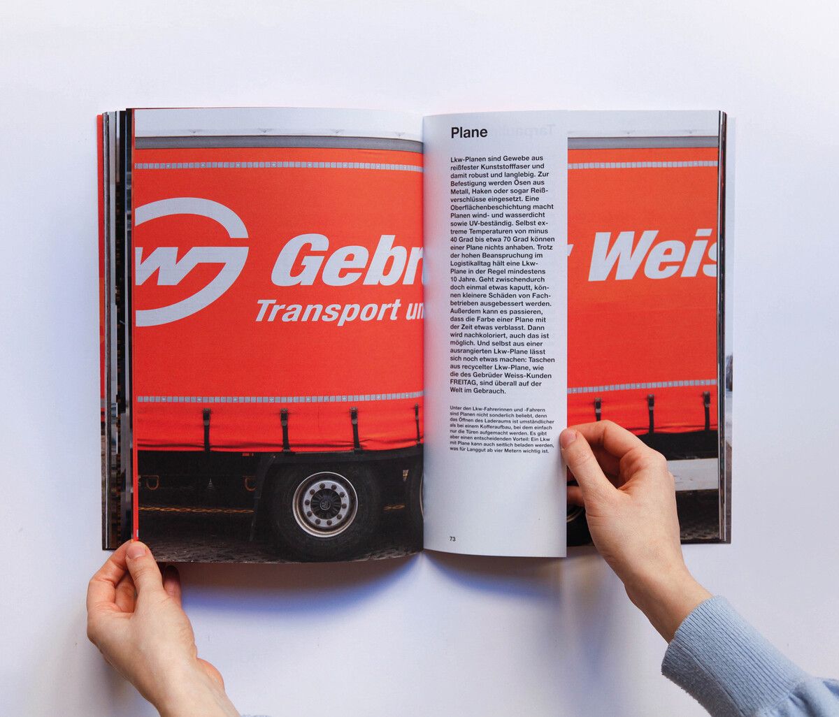 Auszeichnung Gebrüder Weiss hat für sein Kundenmagazin Atlas den Red Dot Award gewonnen - zum bereits dritten Mal. Die prämierte Ausgabe zum Thema Material zeigt Logistik aus neuer Perspektive. Der Red Dot Award zählt zu den größten Designwettbewerben weltweit und wird in drei Disziplinen vergeben.⇒Gebrüder weiss