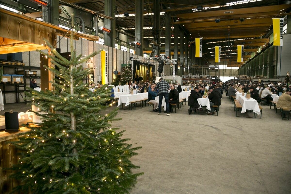 Bei Liebherr in Nenzing wird mit bis zu 1500 Mitarbeitern groß gefeiert. ⇒Liebherr