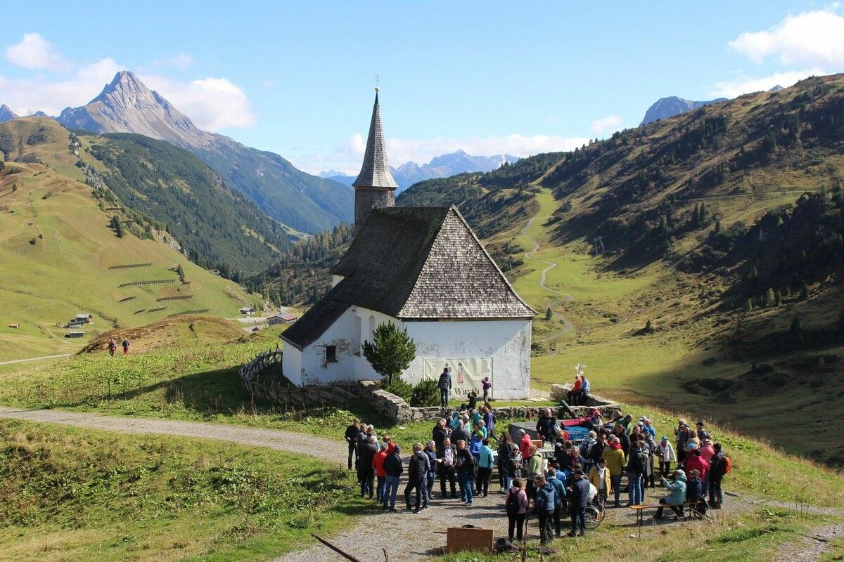 Bergsommer liegt im Trend: Sommer- und Wintersaison haben sich 2024/25 weiter angeglichen. Die Differenz schrumpfte auf rund 110.000 Nächtigungen, vor zehn Jahren waren es noch mehr als 200.000. ⇒Peter Strauss (3)