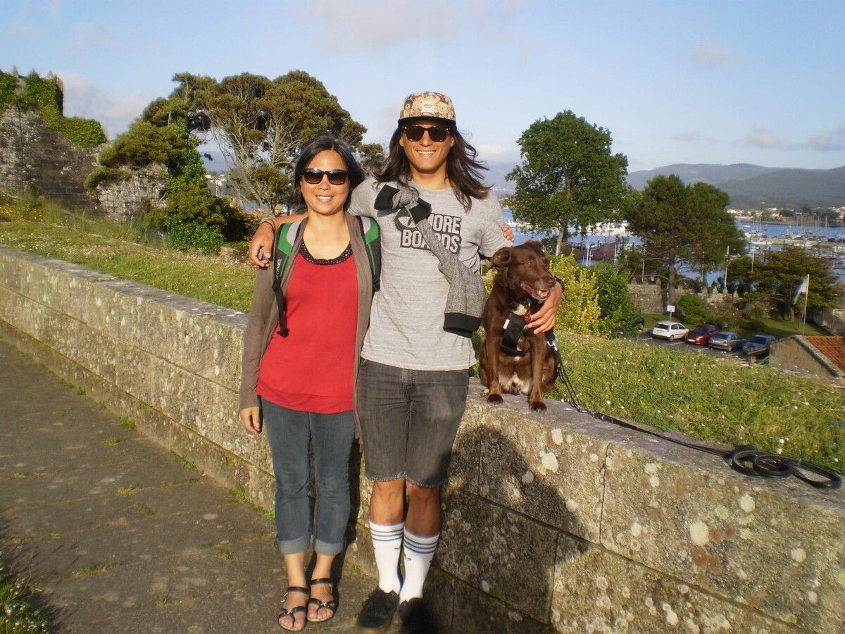 Das Foto zeigt Mutter und Sohn bei einem gemeinsamen Urlaub in Spanien. ⇒Tien