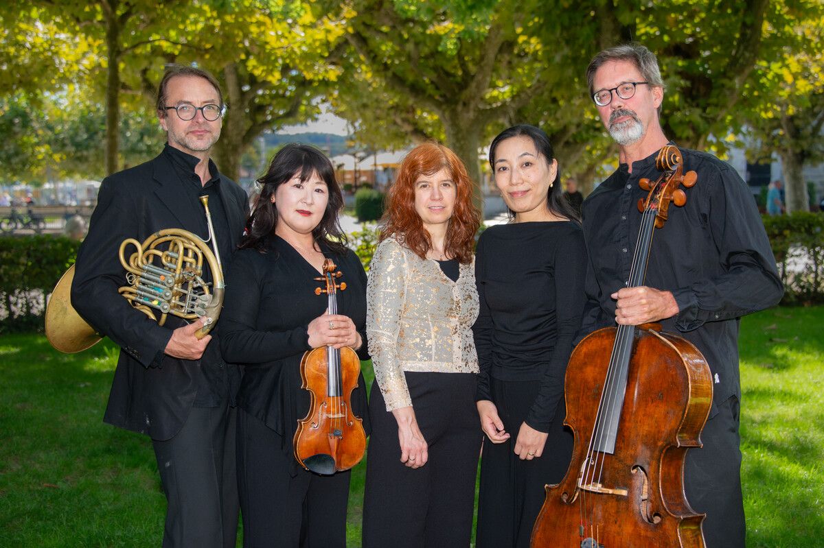Das Robert-Kahn-Kammerensemble: Stefan Wagner, Kyoko Tanino, Anna Gann, Naoko Christ-Kato und John Wennberg⇒Bette Bayer
