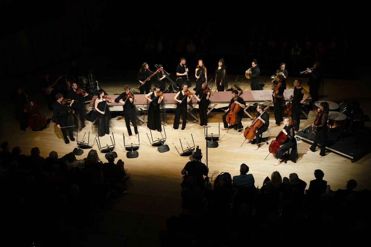 Das Stegreif Orchester entfachte im Montforthaus Bruckner 7. Sinfonie neu. ⇒Sarah Mistura