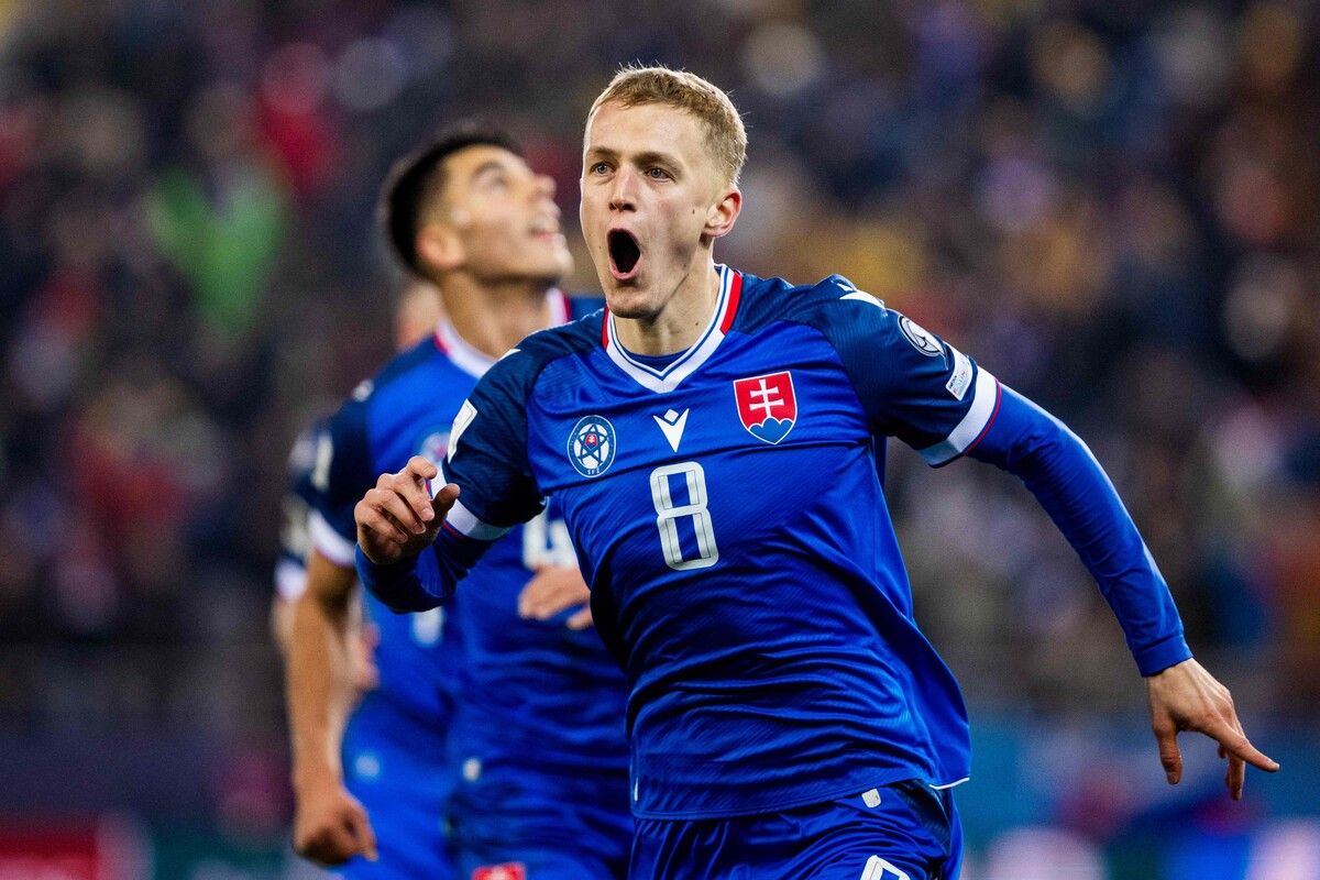 Debütant Tomas Bobcek sorgte mit seinem Siegtreffer für den kollektiven Rausch bei der Slowakei, das heute sogar noch fix zur WM fahren könnte.⇒apa