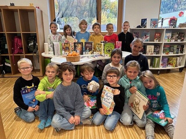 Den Kindern gefällt die Grusel- und Gespensterausstellung. ⇒STL