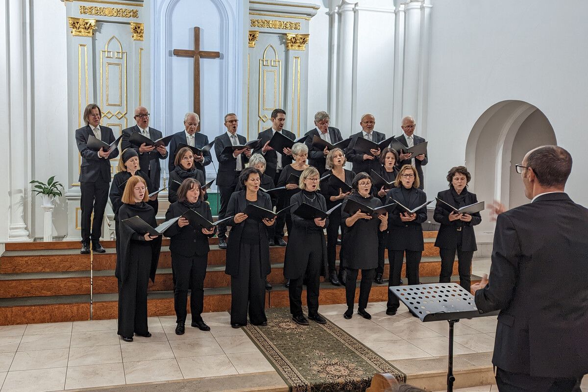 Der Madrigalchor sang in der evangelischen Kirche von Kecskemét.