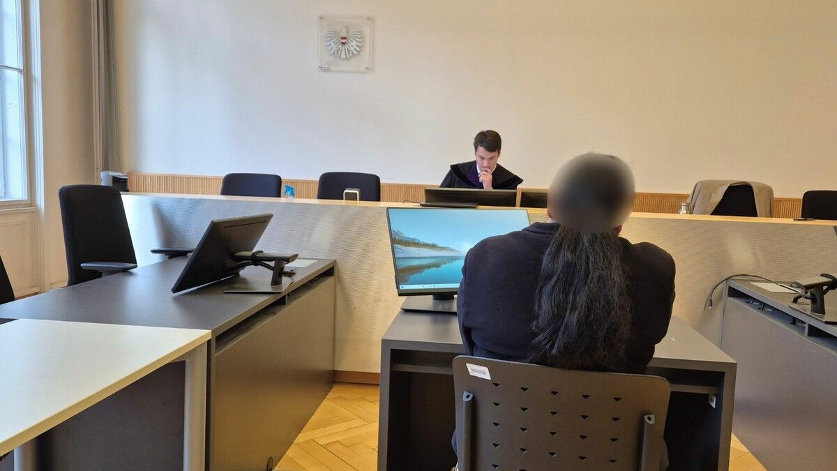 Die 41-Jährige hat bereits 13 Vorstrafen. Jetzt sitzt sie wieder vor Gericht.⇒ EC