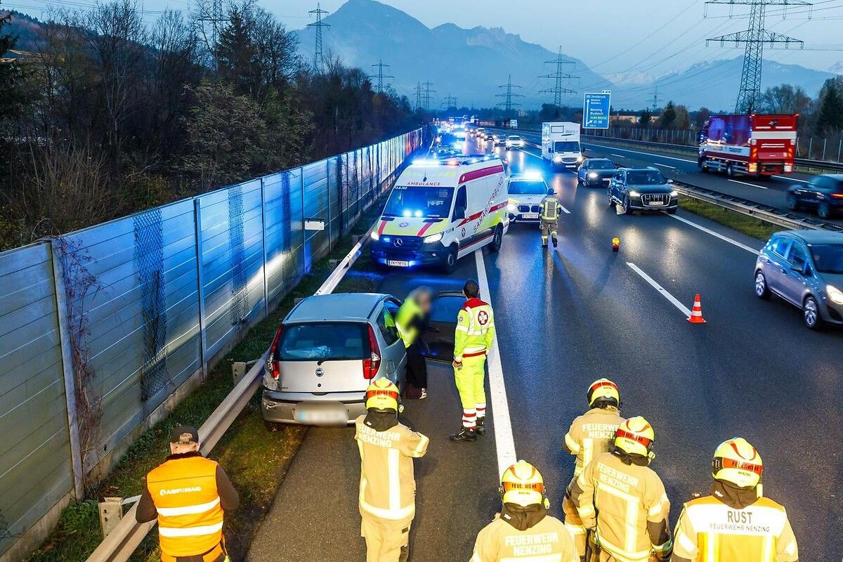 Die 57-Jährige wurde bei dem Unfall unbestimmten Grades verletzt.⇒b. hofmeister