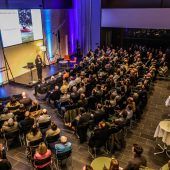 „Stehen am Anfang der Beschleunigung“