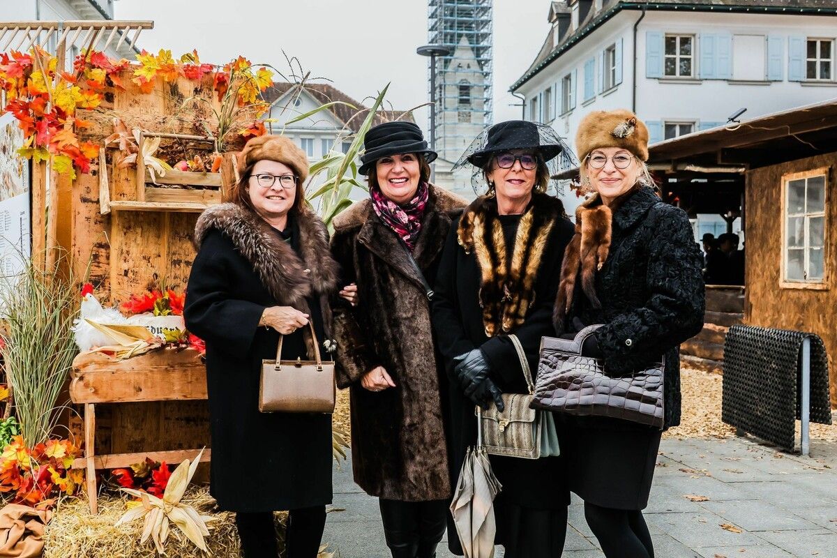 Die Golden Girls in Iltis, Nerz und Persianer.⇒VN/Steurer