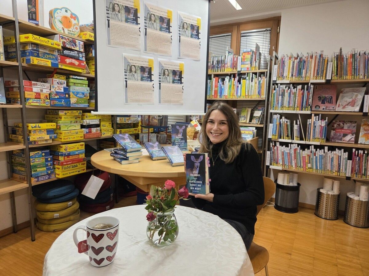 Die junge österreichische Autorin Lilli Polanski begeisterte die Besucherinnen und Besucher für ihr Buch „Gratulieren müsst ihr mir nicht“.⇒Monika Bischof