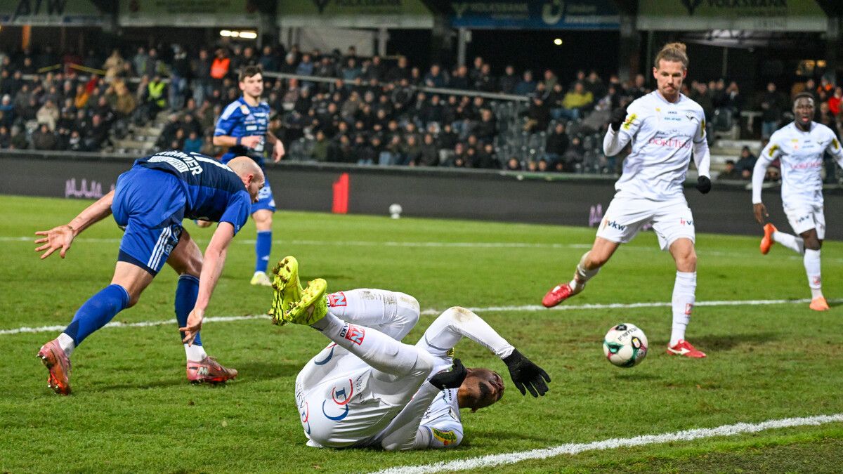 Die Vorentscheidung: Patrick Greil drückt den Ball zum zwischenzeitlichen 2:0 gegen den Wolfsberger AC über die Linie. Dafür plagte den Salzburger anschließend das schlechte Gewissen, widmete den Treffer Kollegen Marlon Mustapha. ⇒gepa