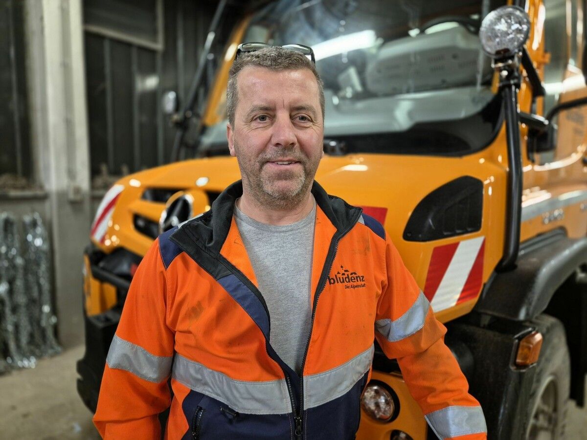 Dieter Nekola ist seit 17 Jahren für die Schneeräumung in Bludenz zuständig. ⇒VN/JUN