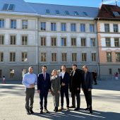 Hoher Besuch in der Volksschule