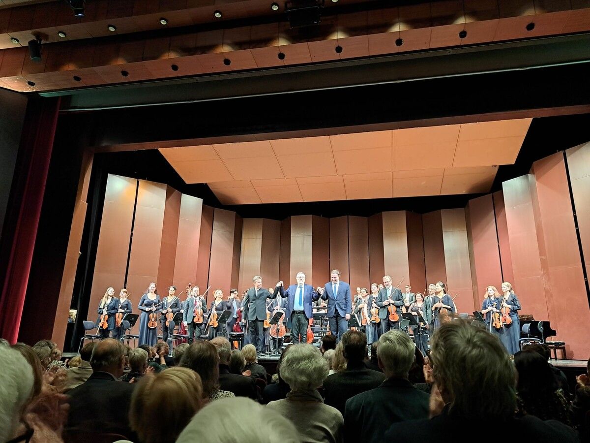 Erster Höhepunkt war die Orchesterfassung der „Ricordanze“ von Richard Dünser.⇒Ulrike Längle