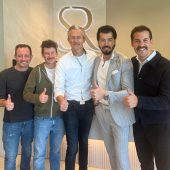 Mit Schnurrbart, Mut und Achtsamkeit