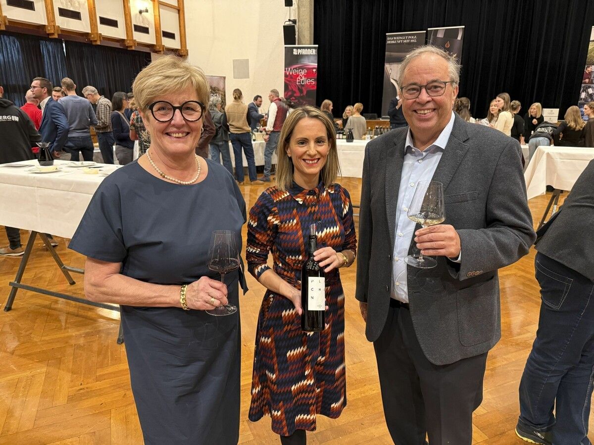 Gastgeber Marie-Luise Dietrich, Anna Alacker und Walter Pfanner luden zur traditionellen Hausmesse.⇒ Franc