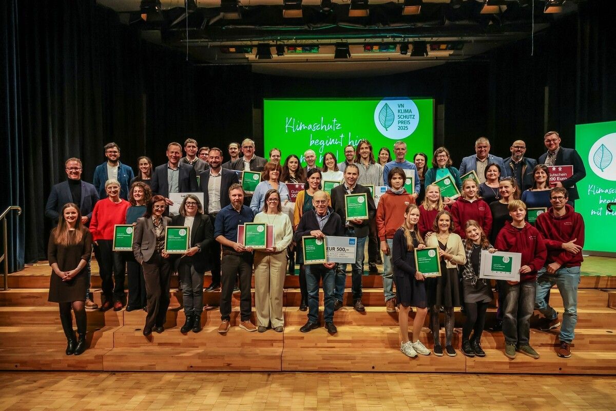 Gemeinsam für den Klimaschutz: Die Preisträgerinnen und Preisträger des VN-Klimaschutzpreises 2025. ⇒VN/Steurer
