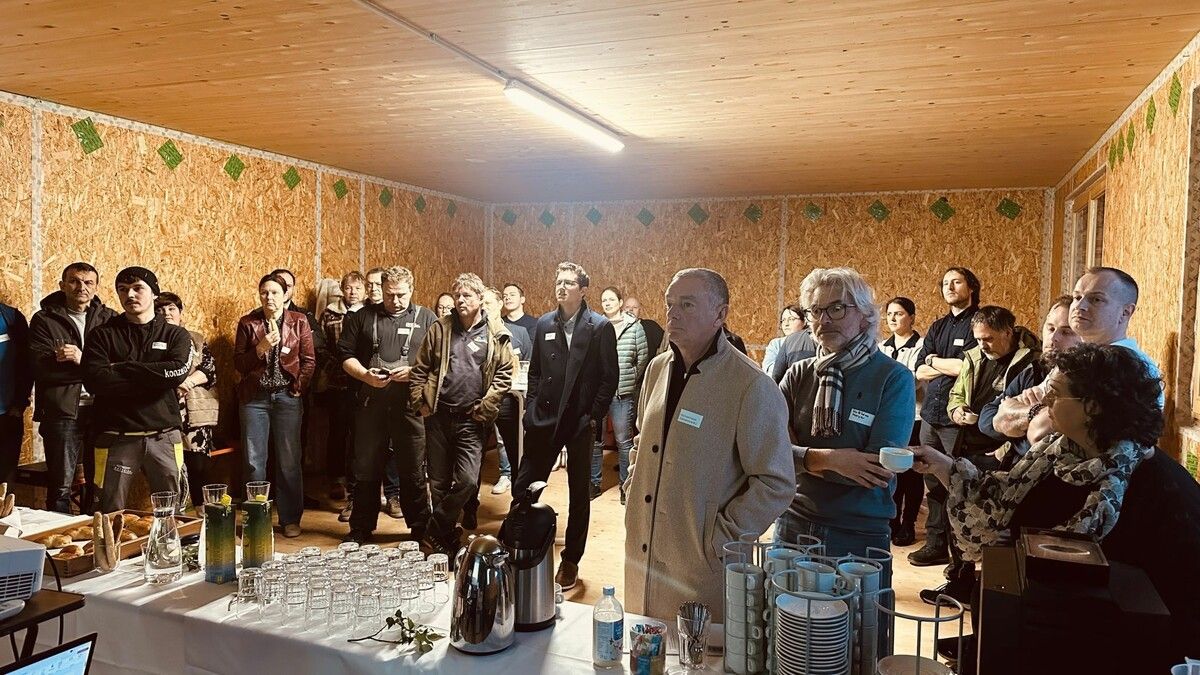 Großes Interesse beim Wirtschaftsfrühstück.⇒Heike Montiperle