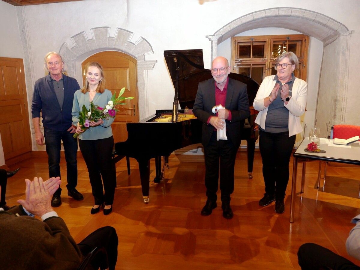 Harald Rauch und Ruth Bickel mit Hannah Bachmann und Robert Schneider als gefeirtes Duett. ⇒Henning Heilmann