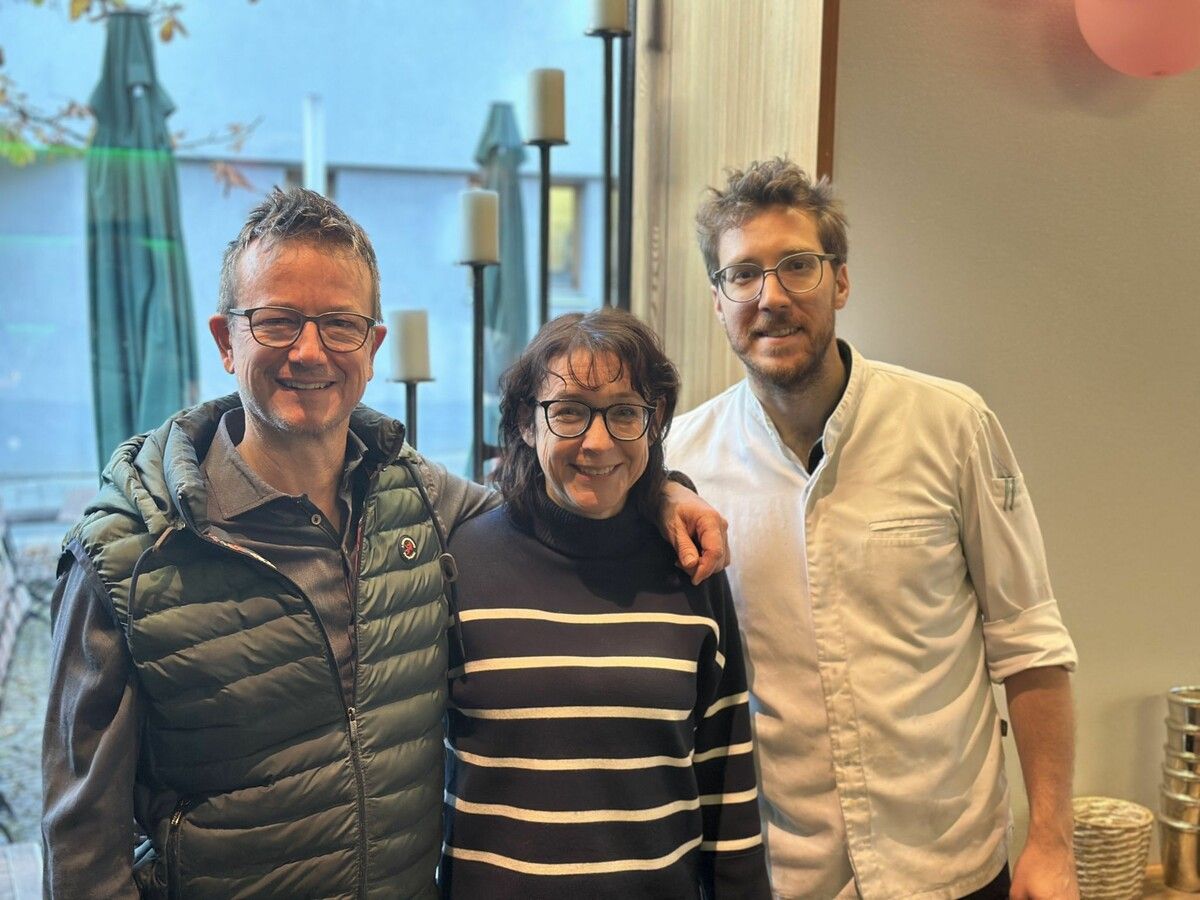 Harald und Bianca Wieshofer sowie Daniel Mostögl freuten sich über den regen Anklang ihres Flohmarkts. ⇒BI (3)