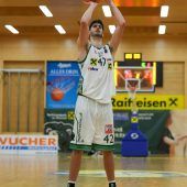 Auf Augenhöhe mit dem Türrahmen