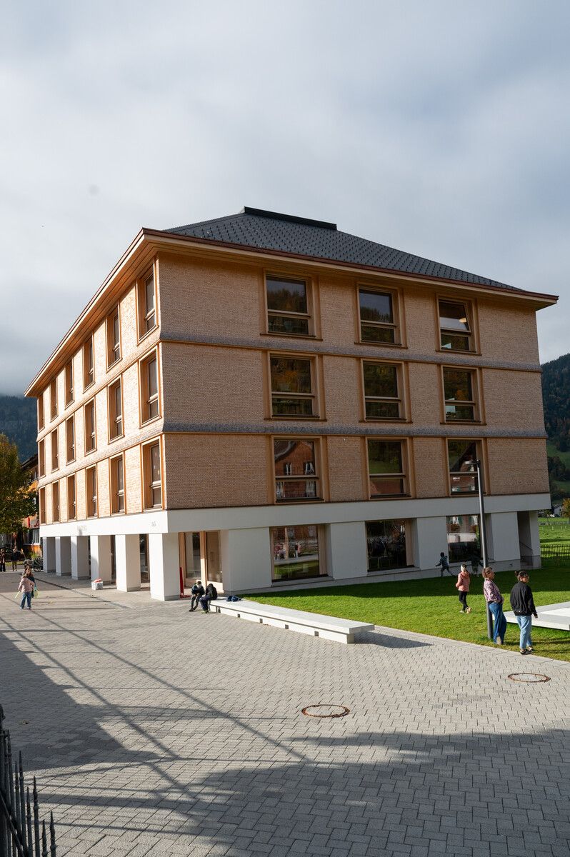 Im Lernhaus Bezau sind Kindergarten und Volksschule unter einem Dach vereint.⇒ VN/serra