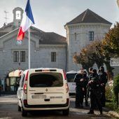 Häftlinge durchsägen Gitterstäbe