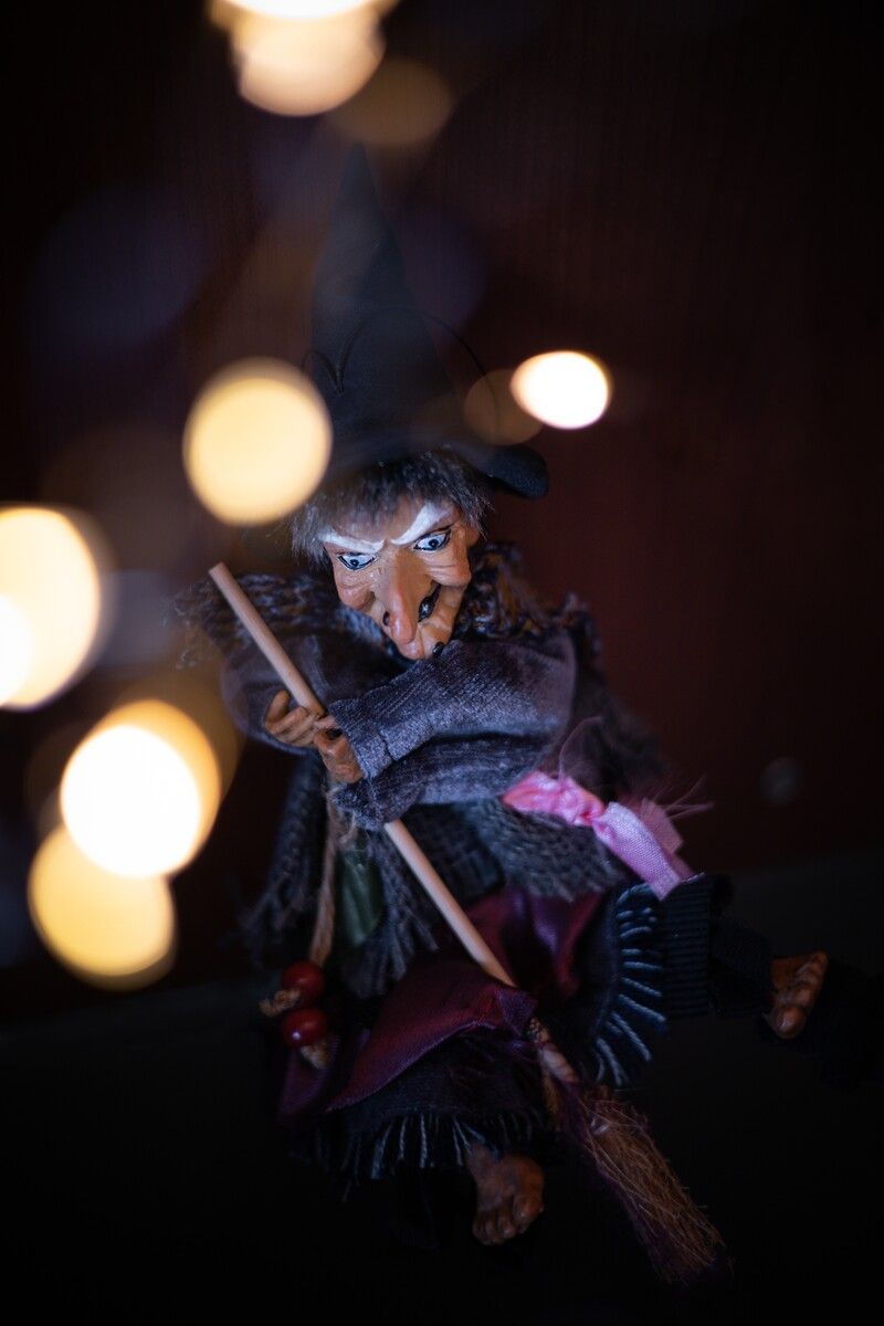 In Italien gibt es die Weihnachtsgeschenke traditionell erst am 6. Januar - wenn die Weihnachtshexe namens Befana von Haus zu Haus fliegt.⇒Shutterstock