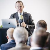 Spitze Kritik am politischen Personal