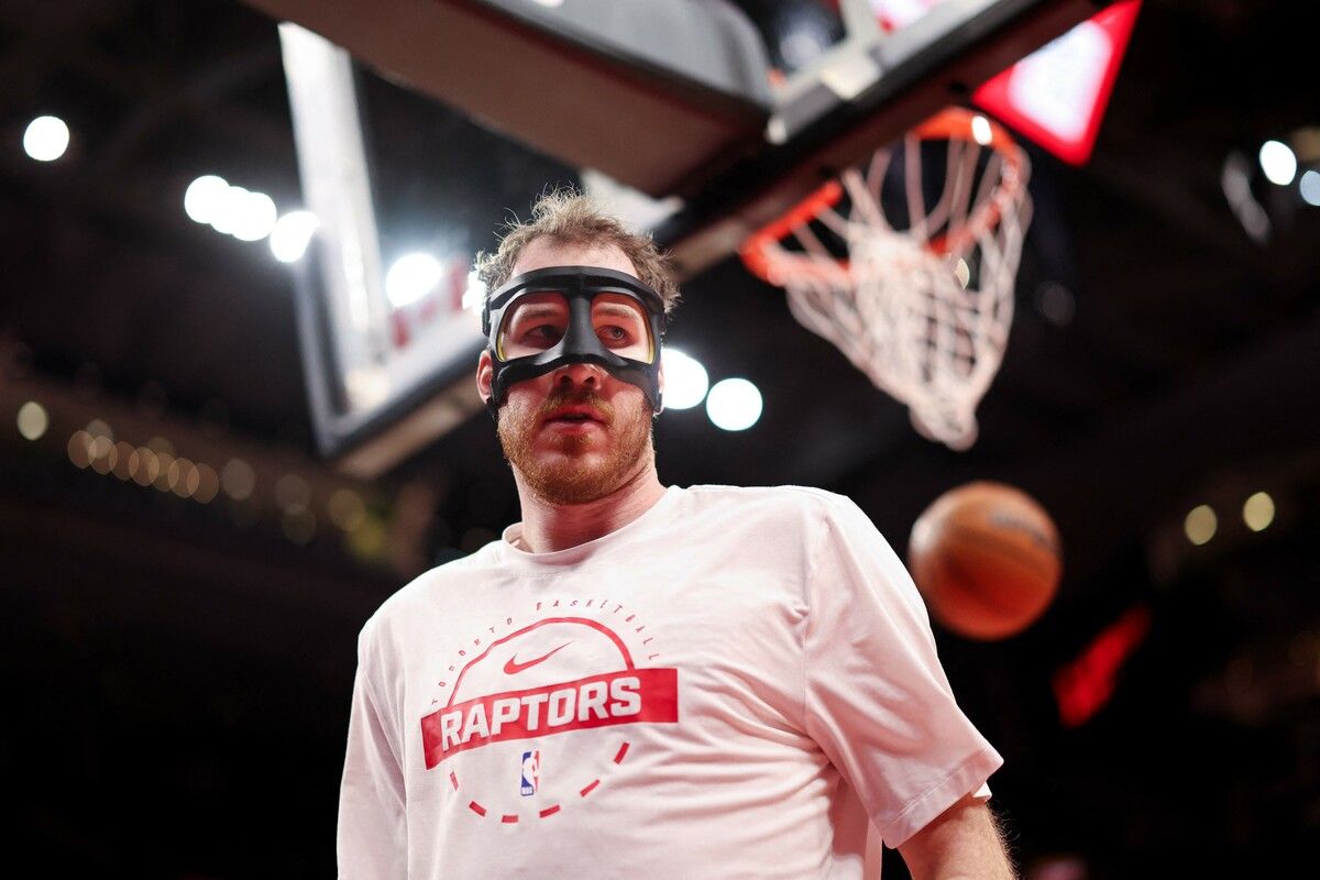 Jakob Pöltl beendete sein 600. NBA-Spiel siegreich.⇒apa