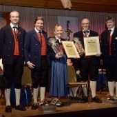 Großer Applaus für zwei besondere Musikanten