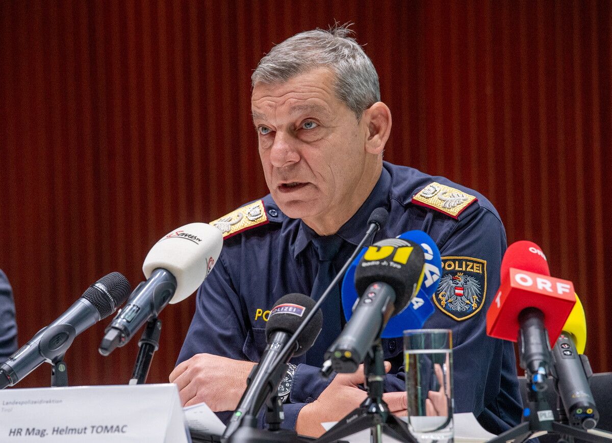 Landespolizeidirektor Tomac berichtete bei einer Pressekonferenz von dem Fall.⇒apa