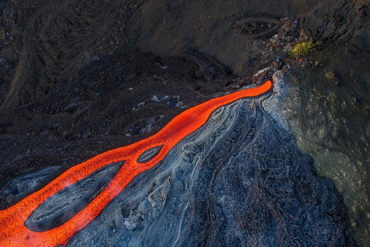 Luftaufnahme eines Lavastroms des Vulkans Ätna in Süditalien kurz nach seinem Ausbruch im August.