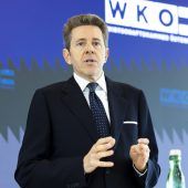 Mahrer legt Mandat als OeNB-Präsident zurück