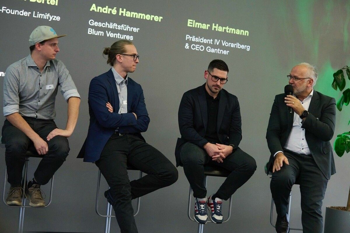 Ralf Pfefferkorn (Sodex), Michael Bertel (Limifyze), Elmar Hartmann (IV) und André Hammerer (Blum Ventures) diskutierten ihre Perspektiven. ⇒Startup Vorarlberg