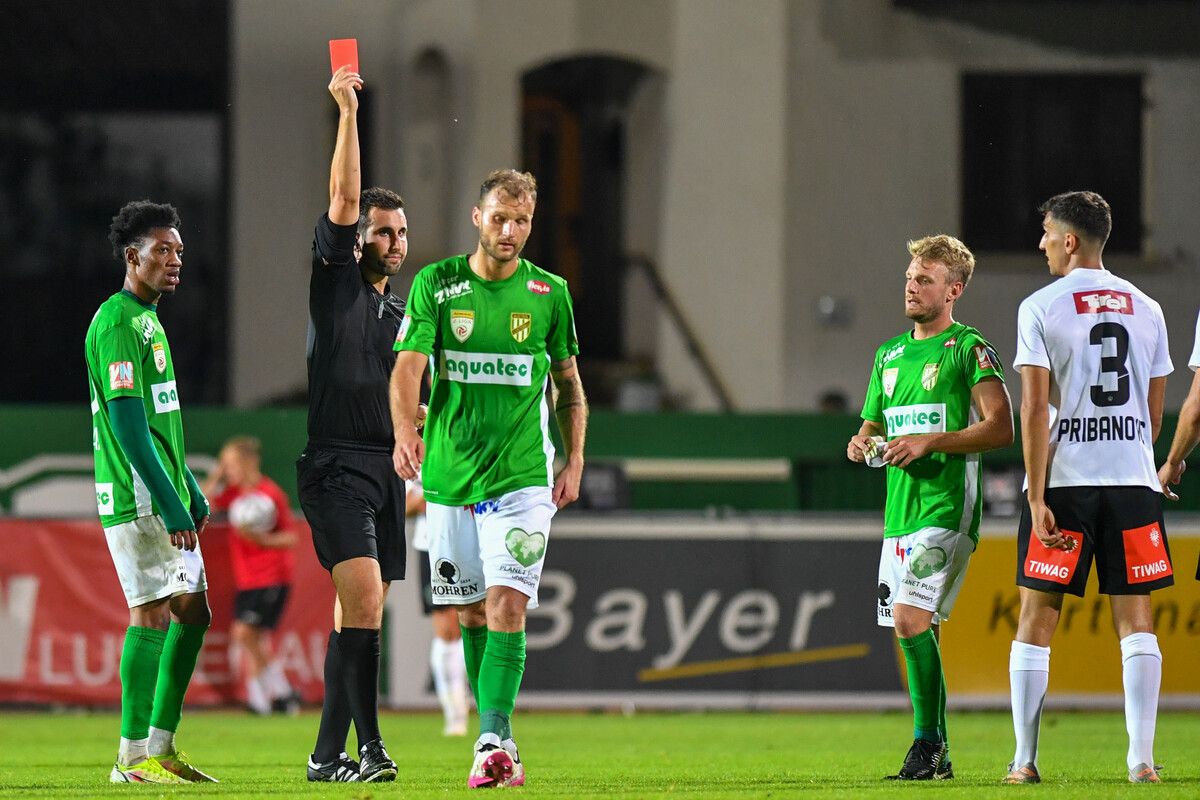 Safak Barmaksiz leitete schon sieben Spiele von Austria Lustenau. 2021 schickte er Kapitän Matthias Maak vorzeitig unter die Dusche. ⇒gepa