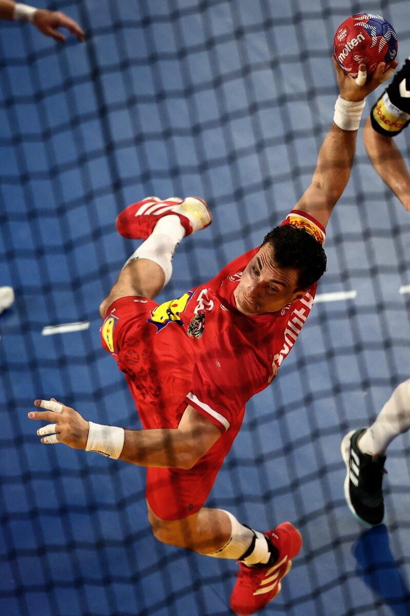 Schnappschuss vom bis Juni 2026 bei Füchse Berlin unter Vertrag stehenden Lukas Herburger bei der letzten WM-Endrunde im Spiel gegen Nordmazedonien. ⇒APA