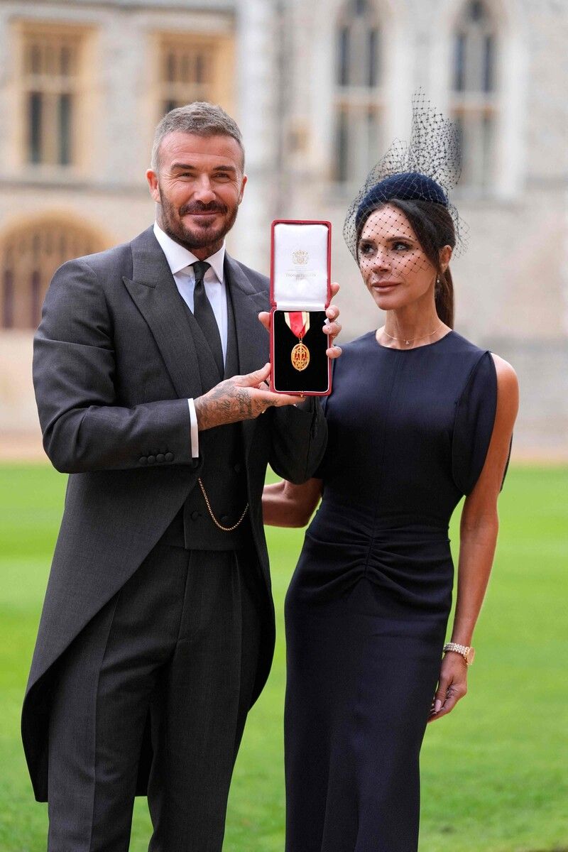 Sichtlich stolz: Sir und Lady Beckham.⇒afp