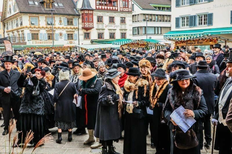 So fröhlich wie hier ging es am 7. November auf dem Dornbirner Martinimarkt nicht überall zu. ⇒vn/steurer