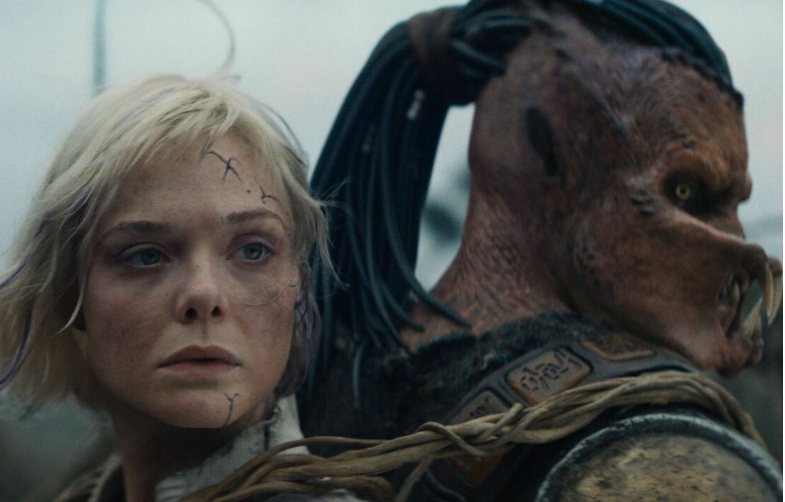 Unterstützung bekommt der wütende Yautja von einem Roboter namens Thia (Elle Fanning).⇒20th Century Fox