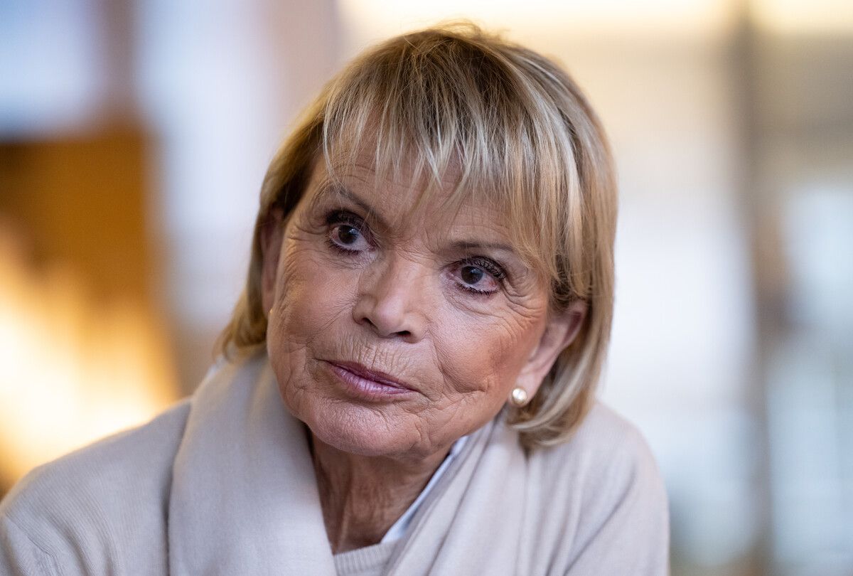 Uschi Glas spricht offen über die NS-Vergangenheit ihres Vaters – und über ihre Verantwortung heute.⇒apa