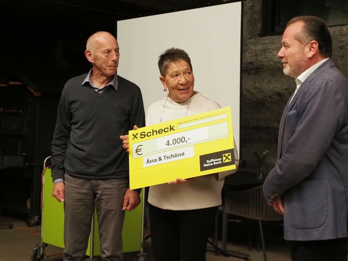 v.l.: Cheforganisator Reinhold Schneider, Doris Walter und Bürgermeister Harald Witwer. ⇒Thomas Hechenberger (2)