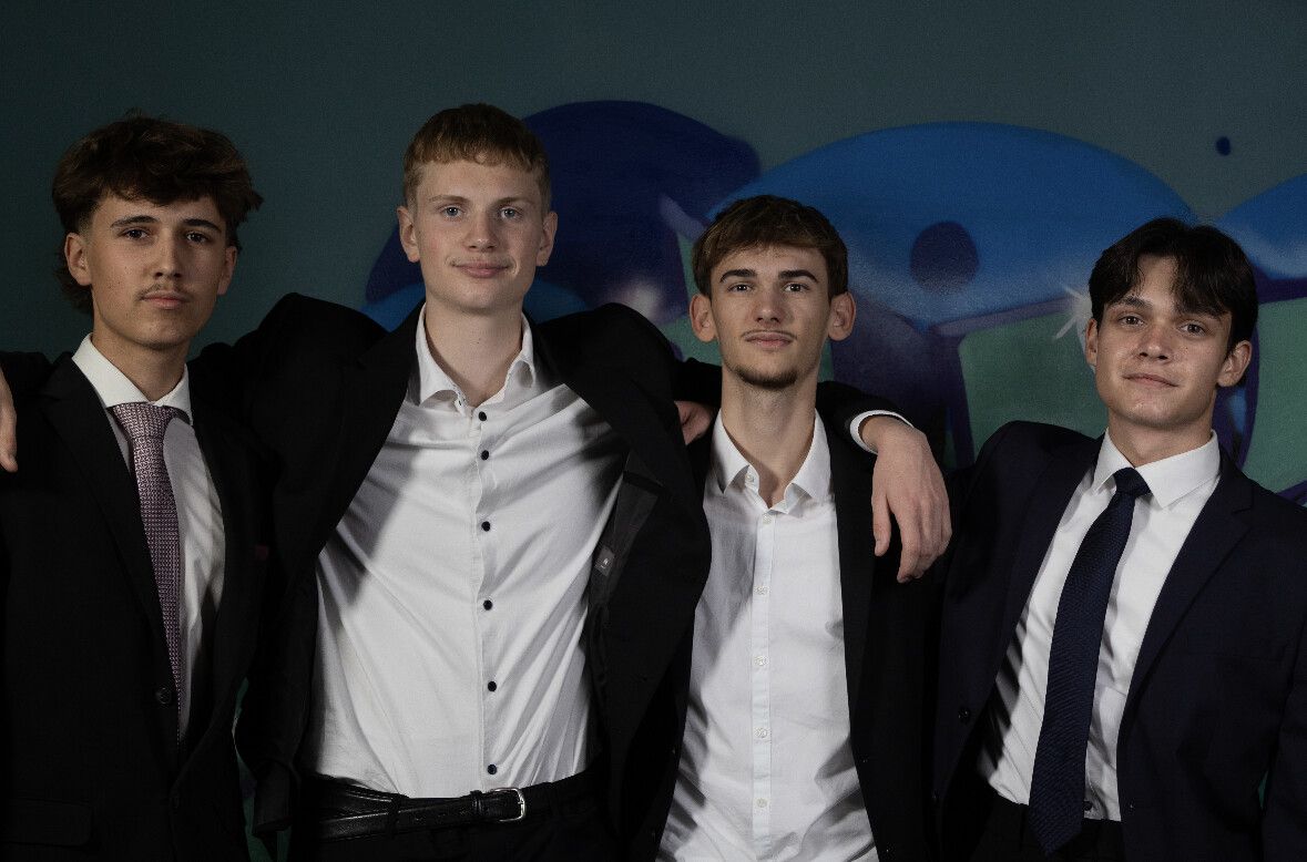 v.l.: Marco Hermann und Paul Salizzoni gehören zum Organisationsteam der karriere@hak.⇒Samuel Benvenuti