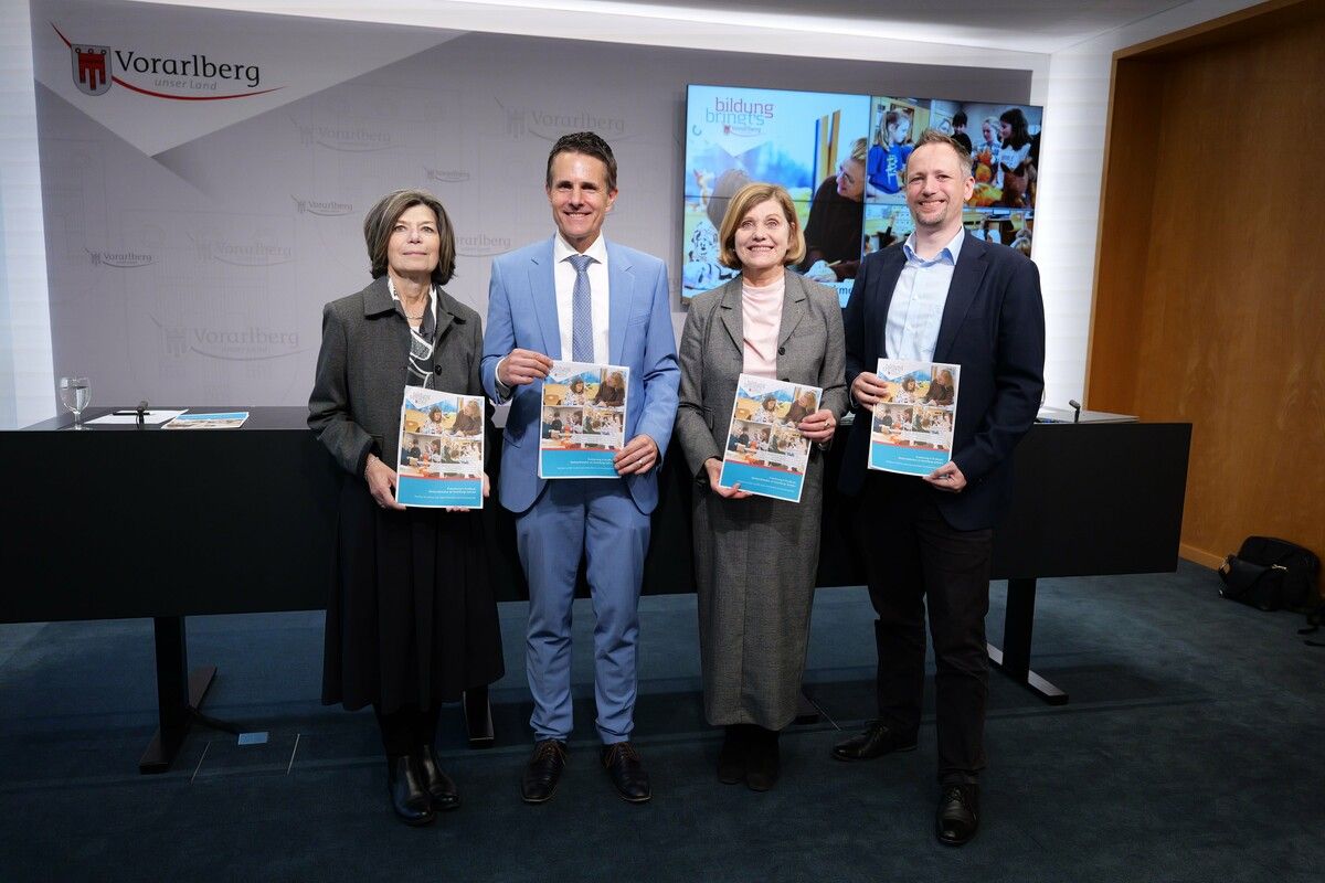 V.l.: Monika Steurer, Heiko Richter, Barbara Schöbi-Fink und Martin Hartmann.⇒vlk