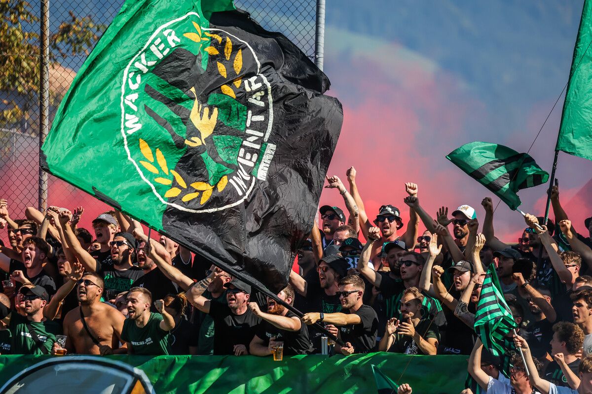 Wenn die Fans von Wacker Innsbruck ins Ländle kommen, sind immer viel Unterhaltung und eine tolle Atmosphäre garantiert. ⇒steurer